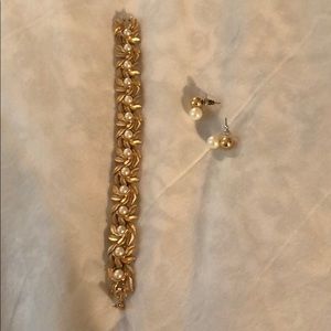 Bracelet & earring set 🍉